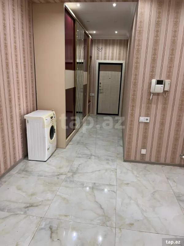 Satılır 4 otaqlı yeni tikili 190 m²