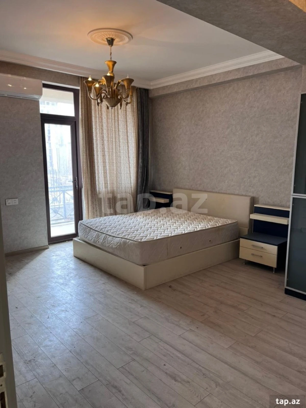 Satılır 4 otaqlı yeni tikili 190 m²