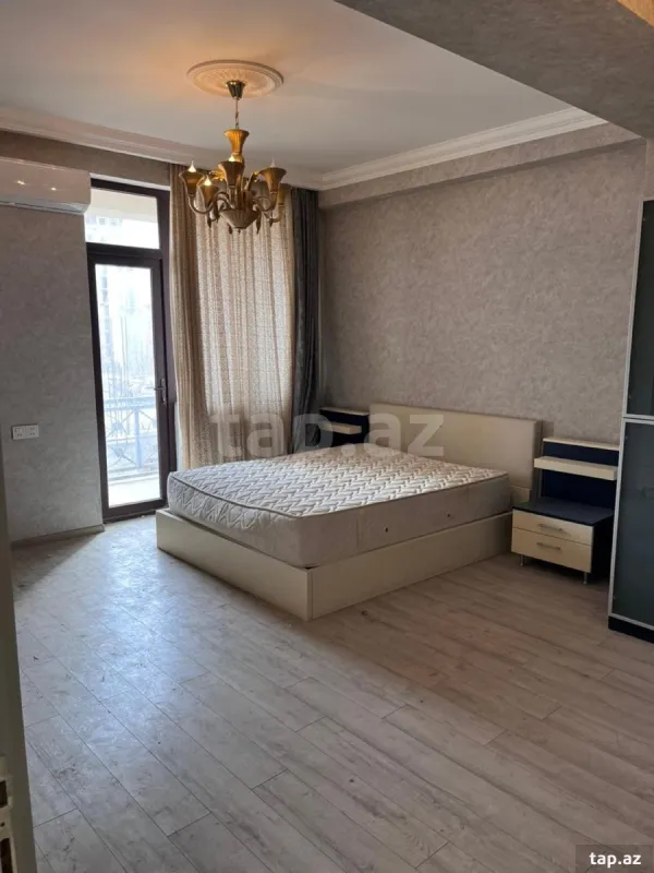 Satılır 4 otaqlı yeni tikili 190 m²