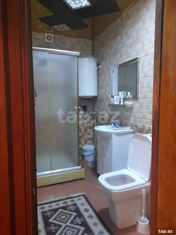 Kirayə verilir 2 otaqlı mənzil 60 m²