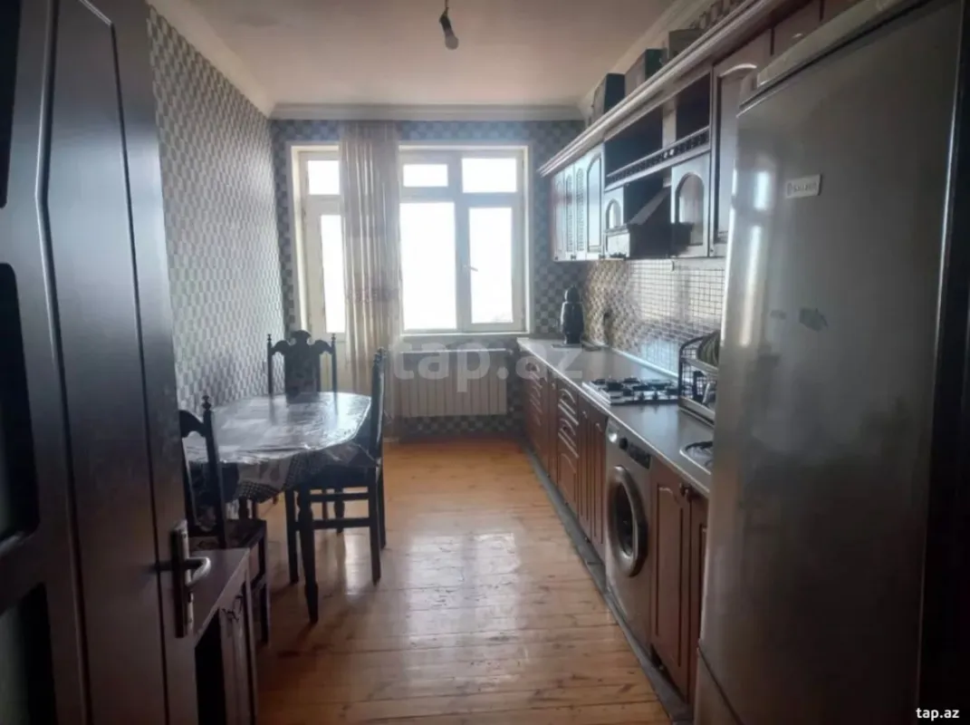Kirayə verilir 2 otaqlı yeni tikili 80 m²