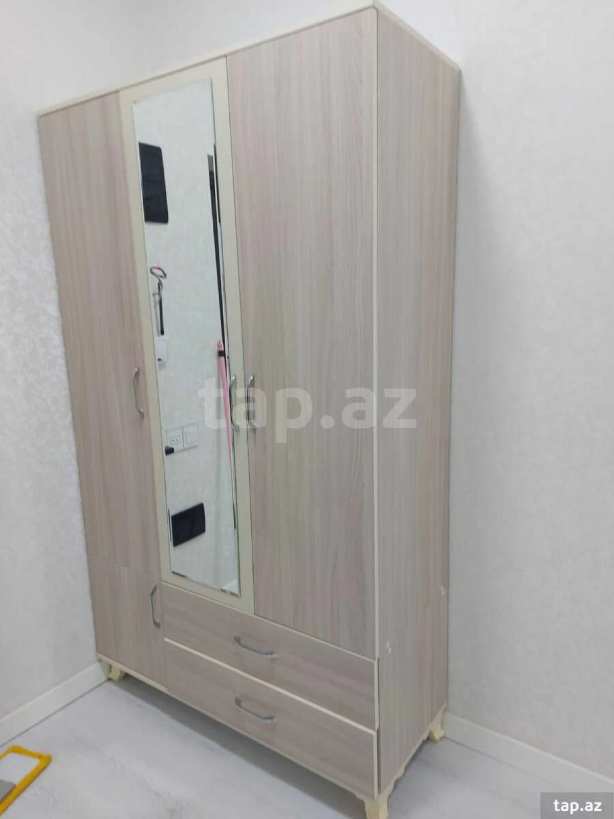 Kirayə verilir 2 otaqlı yeni tikili 80 m²