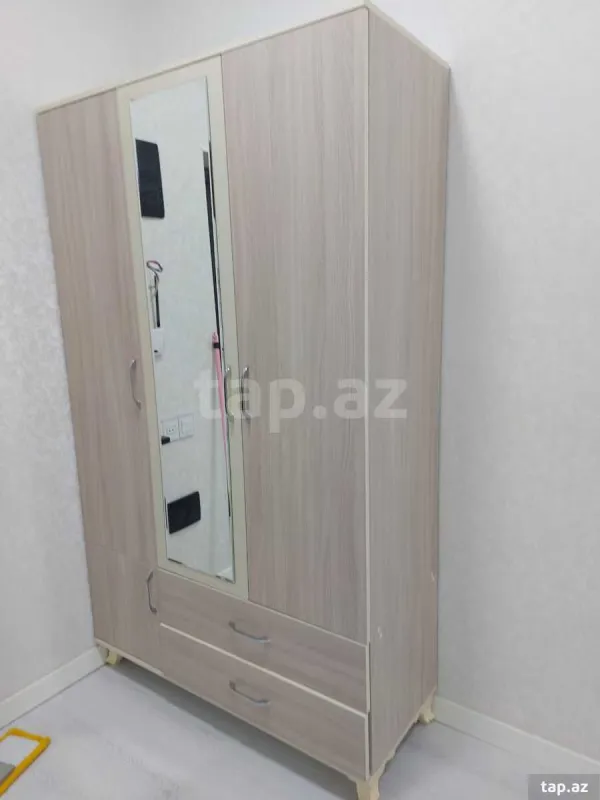 Kirayə verilir 2 otaqlı yeni tikili 80 m²