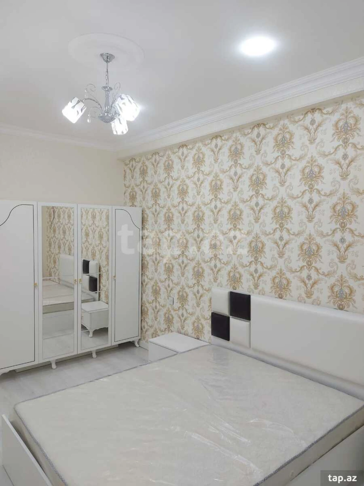Kirayə verilir 2 otaqlı yeni tikili 80 m²