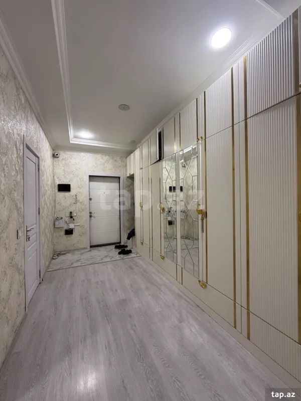 Satılır 2 otaqlı yeni tikili 100 m²