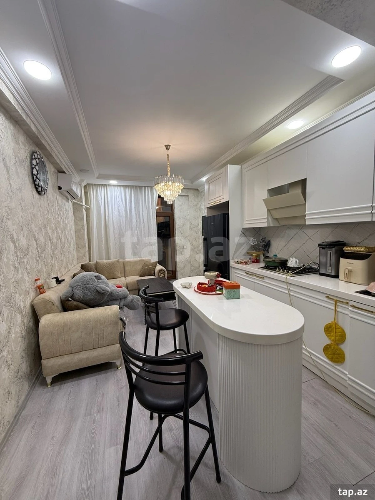 Satılır 2 otaqlı yeni tikili 100 m²