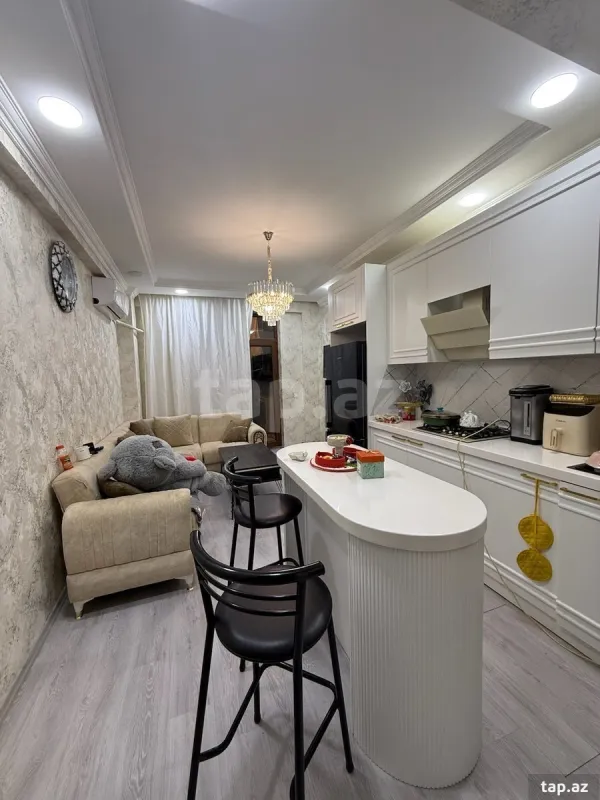 Satılır 2 otaqlı yeni tikili 100 m²