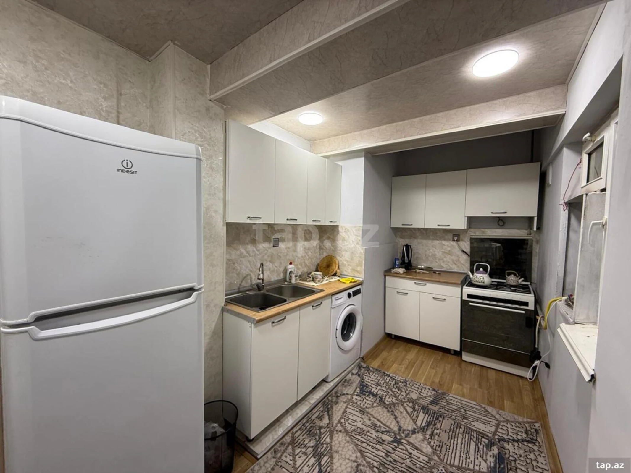 Kirayə verilir 2 otaqlı mənzil 80 m²