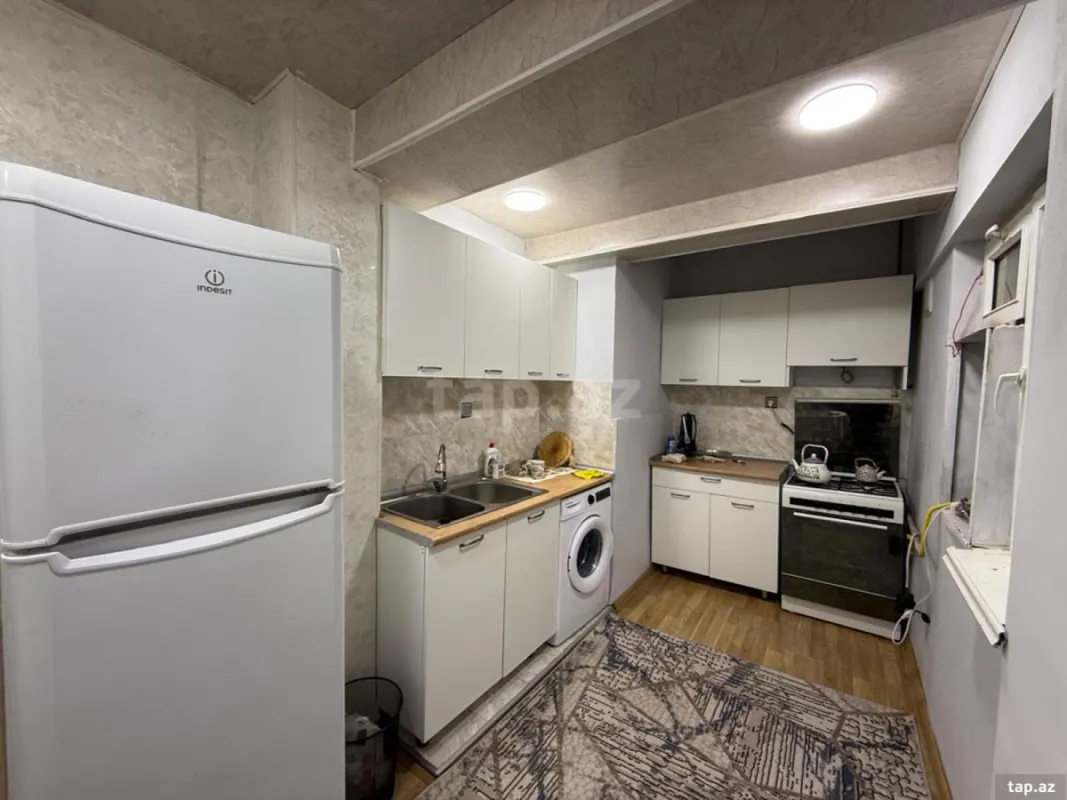 Kirayə verilir 2 otaqlı mənzil 80 m²