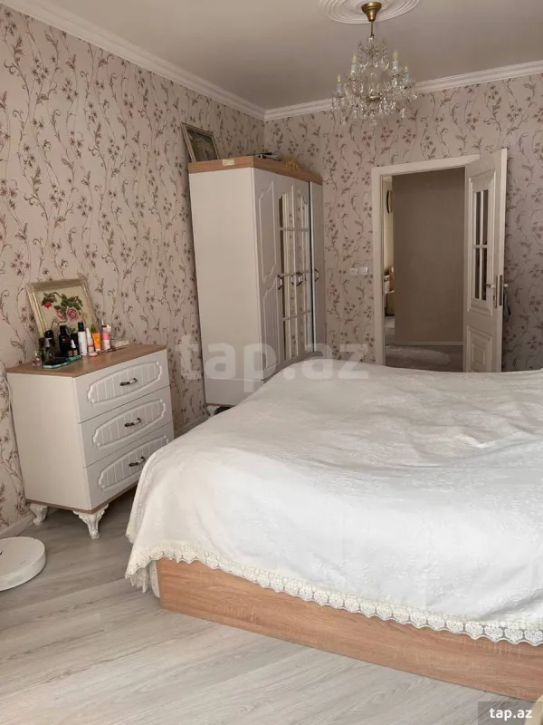 Satılır 3 otaqlı mənzil 80 m²