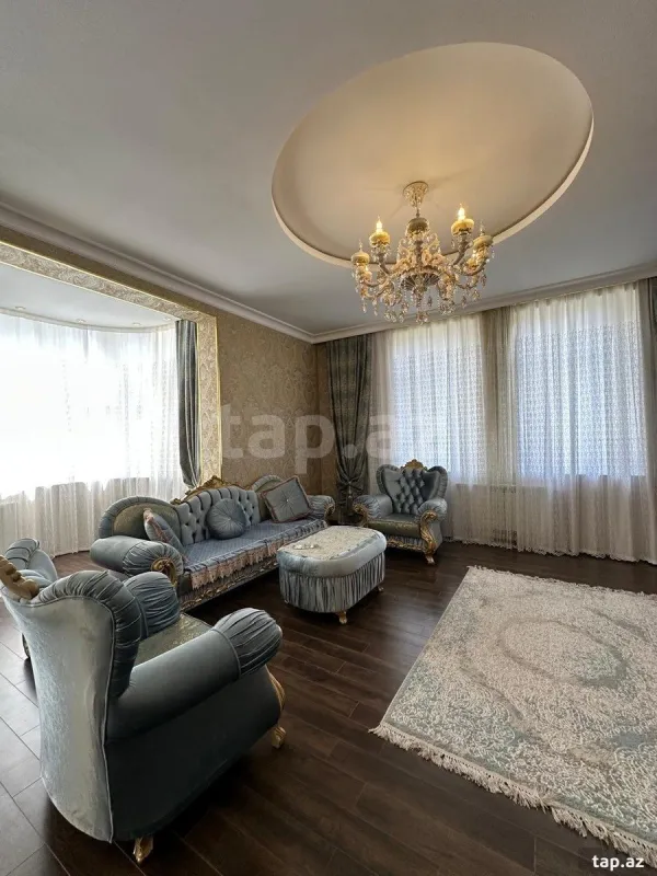 Kirayə verilir 4 otaqlı yeni tikili 240 m²