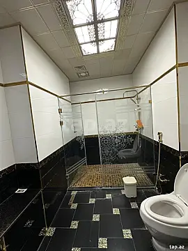 Kirayə verilir 4 otaqlı yeni tikili 240 m²