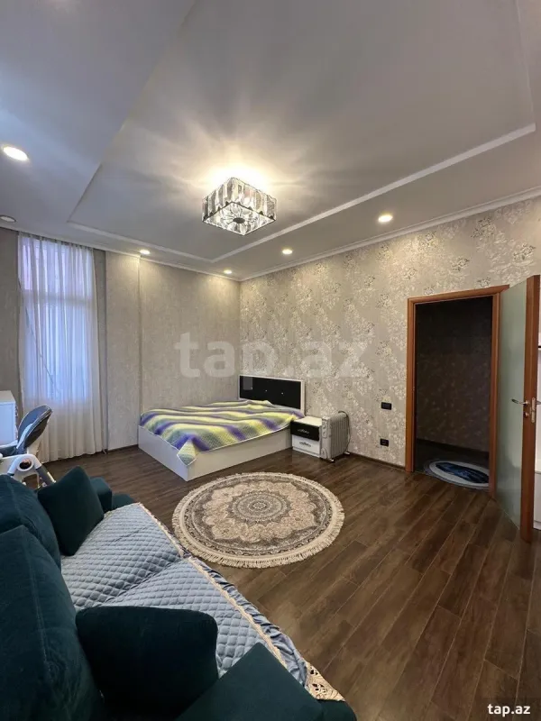 Kirayə verilir 4 otaqlı yeni tikili 240 m²