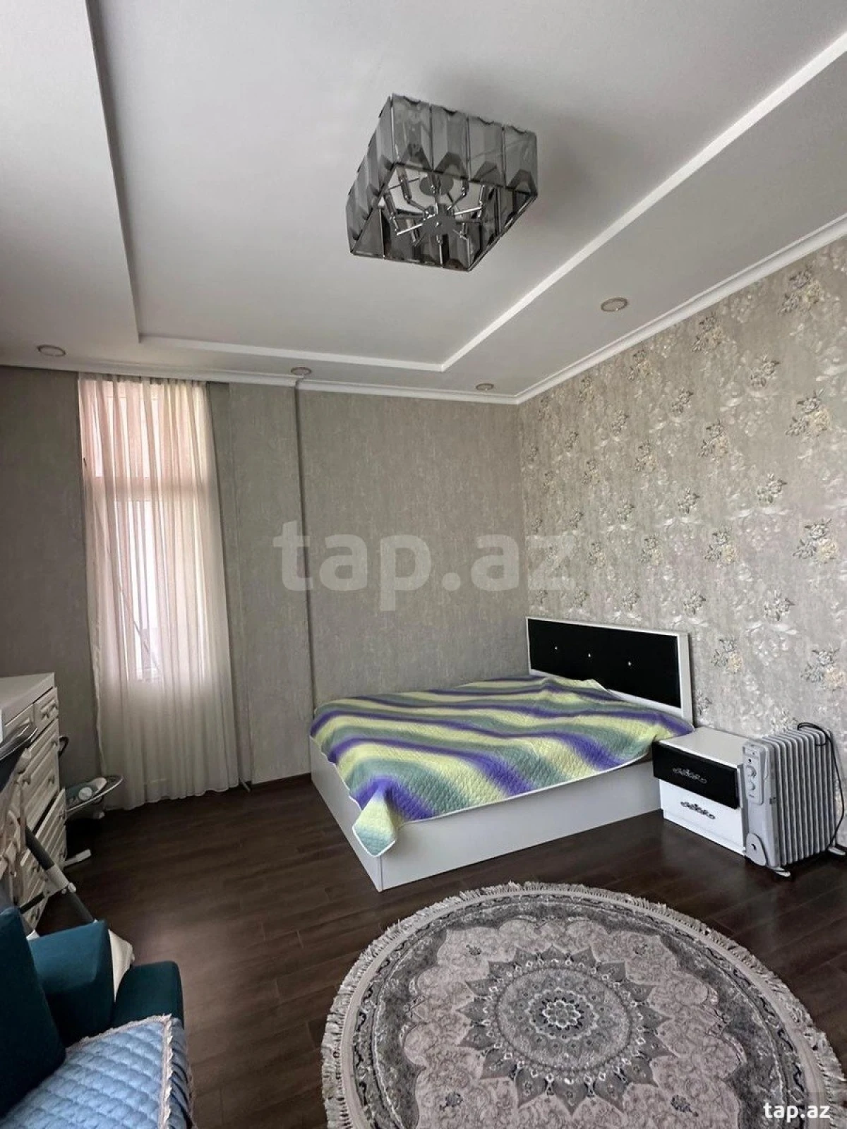 Kirayə verilir 4 otaqlı yeni tikili 240 m²