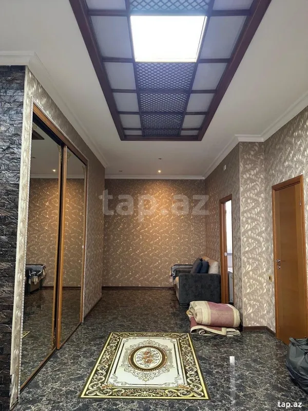 Kirayə verilir 4 otaqlı yeni tikili 240 m²