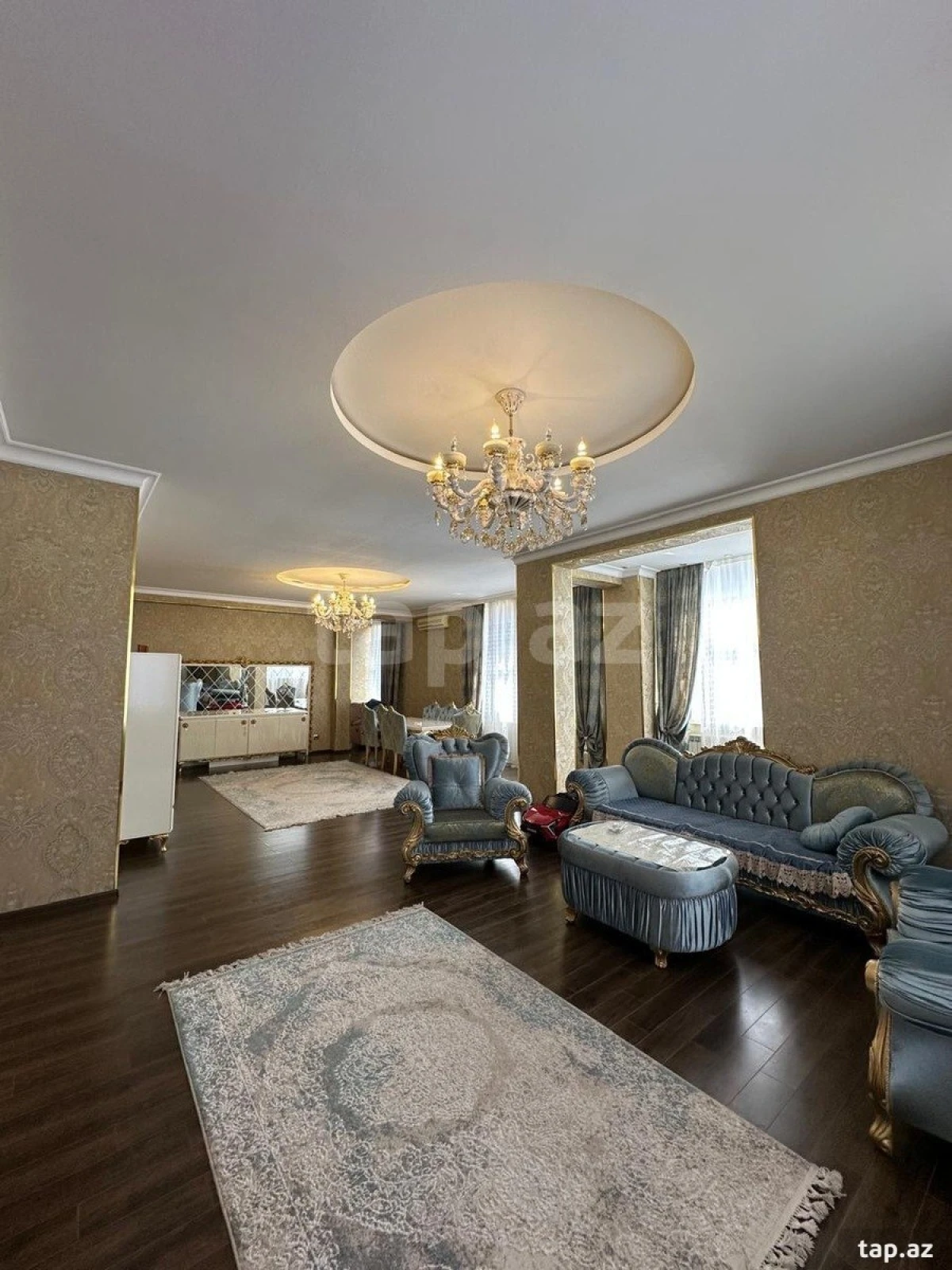 Kirayə verilir 4 otaqlı yeni tikili 240 m²