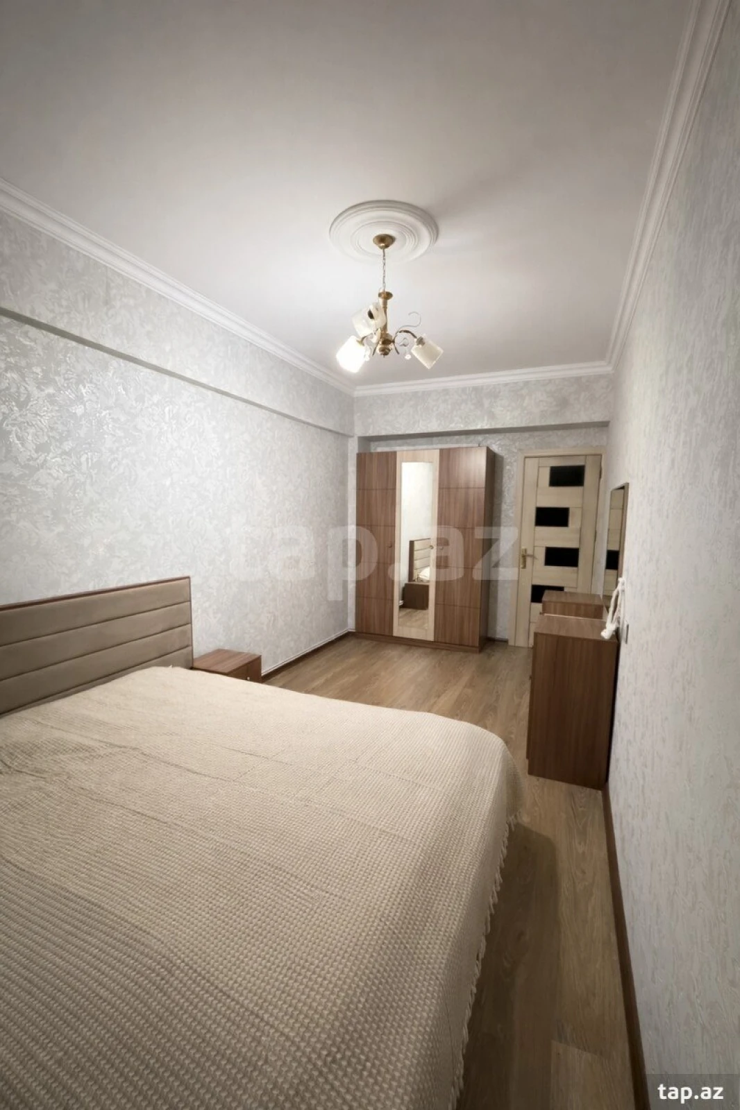 Satılır 2 otaqlı mənzil 65 m²