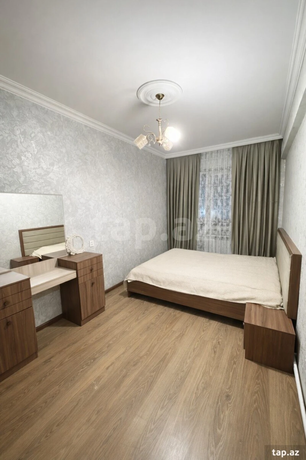 Satılır 2 otaqlı mənzil 65 m²