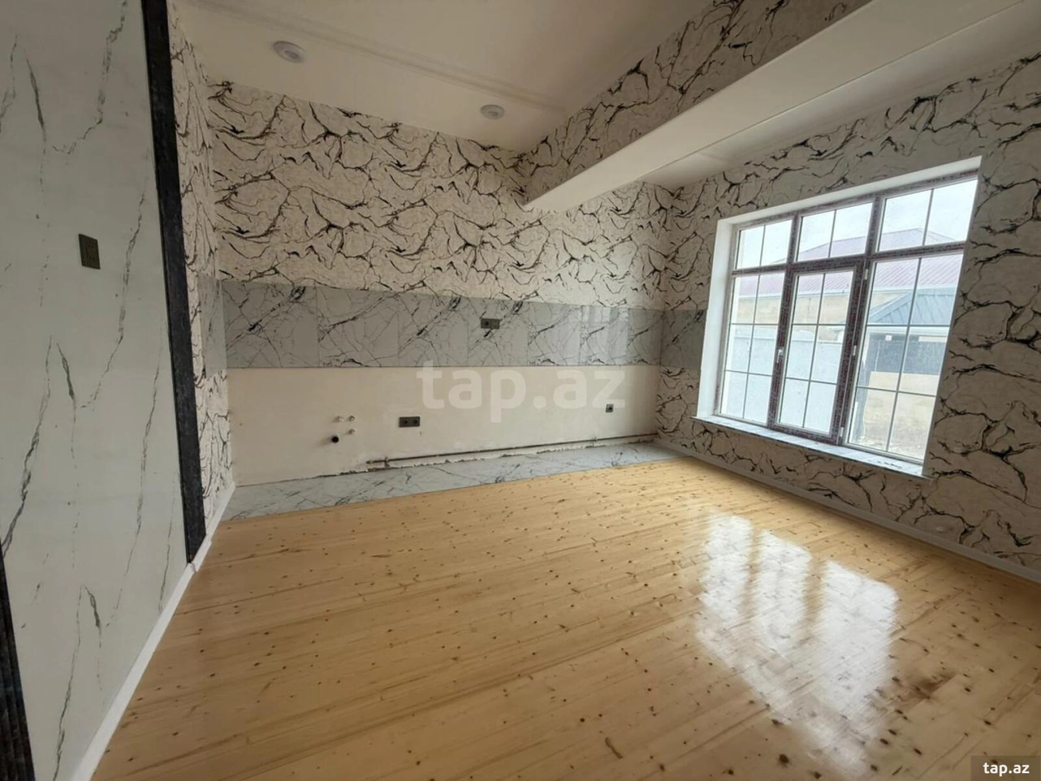 Satılır 4 otaqlı həyət evi 100 m²