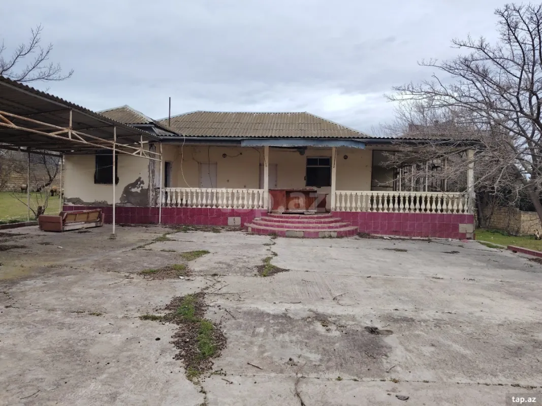 Satılır 5 otaqlı həyət evi 22 m²