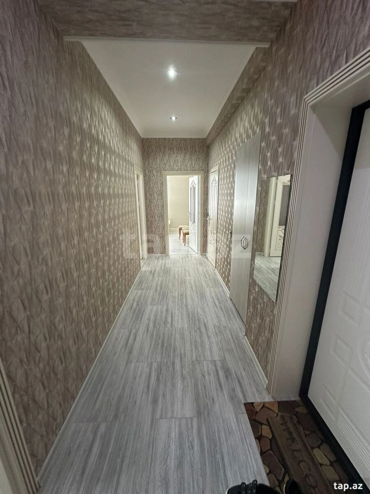 Kirayə verilir 2 otaqlı yeni tikili 60 m²