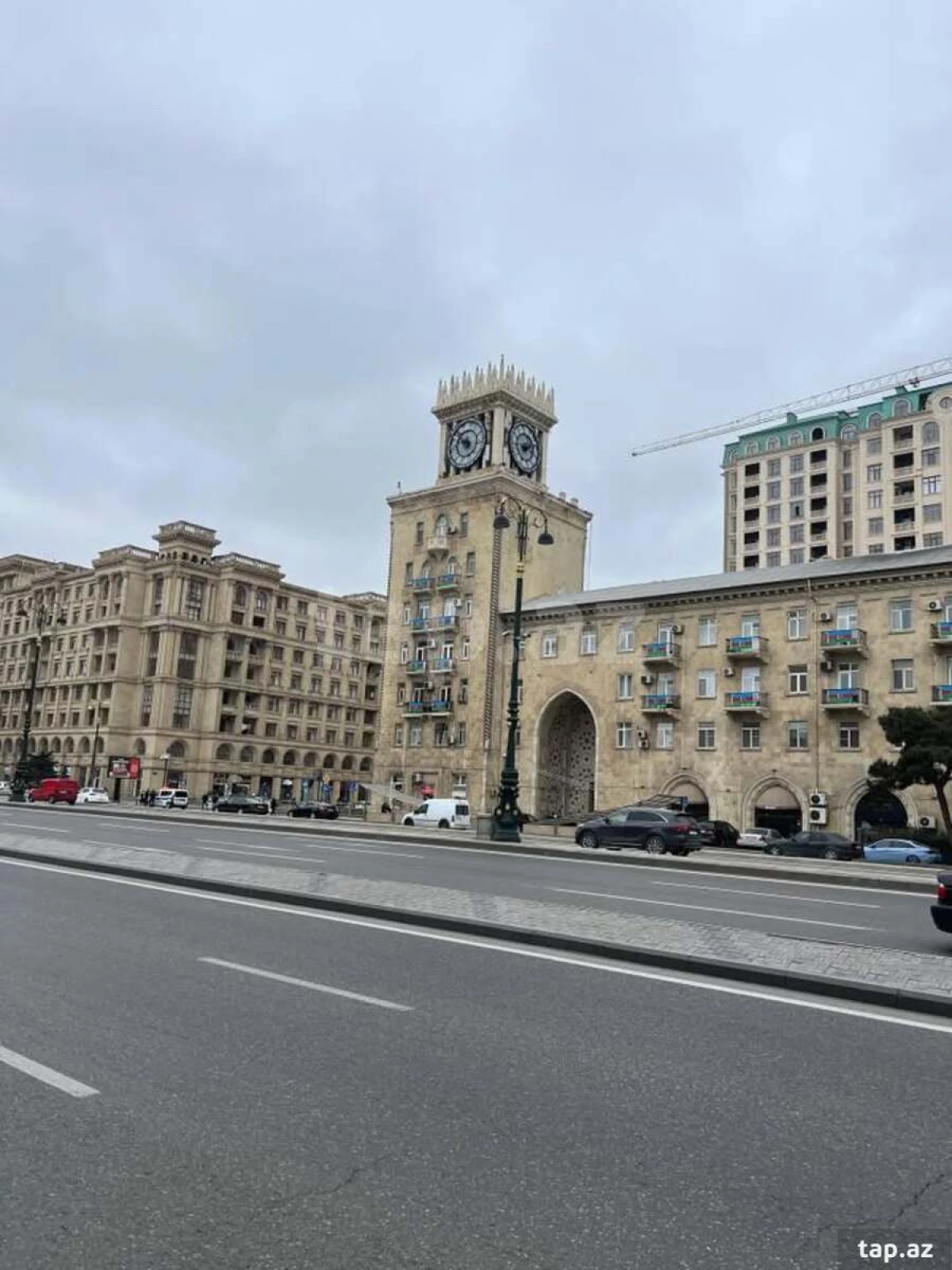 Satılır 3 otaqlı yeni tikili 110 m²