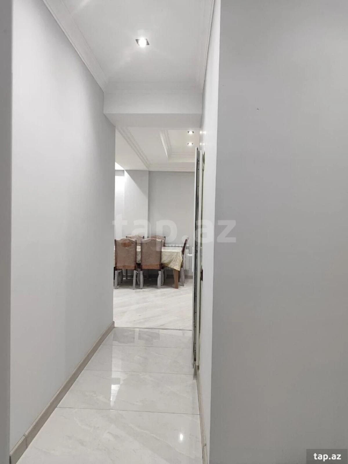 Kirayə verilir 3 otaqlı yeni tikili 50 m²