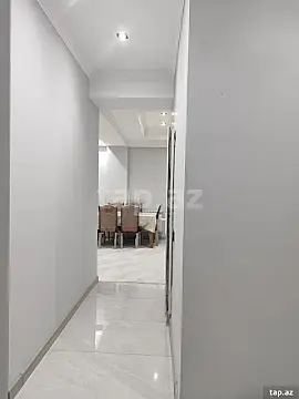 Kirayə verilir 3 otaqlı yeni tikili 50 m²