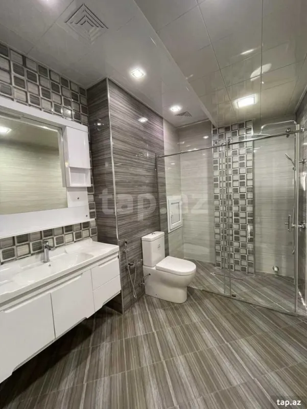 Kirayə verilir 3 otaqlı yeni tikili 130 m²