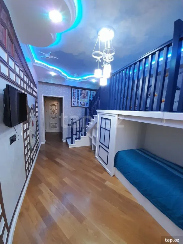 Satılır 6 otaqlı yeni tikili 300 m²