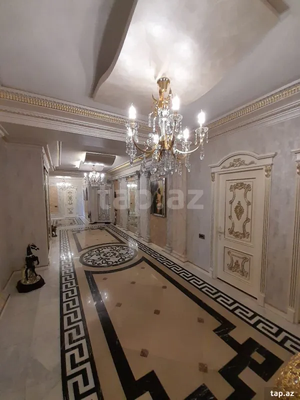 Satılır 6 otaqlı yeni tikili 300 m²