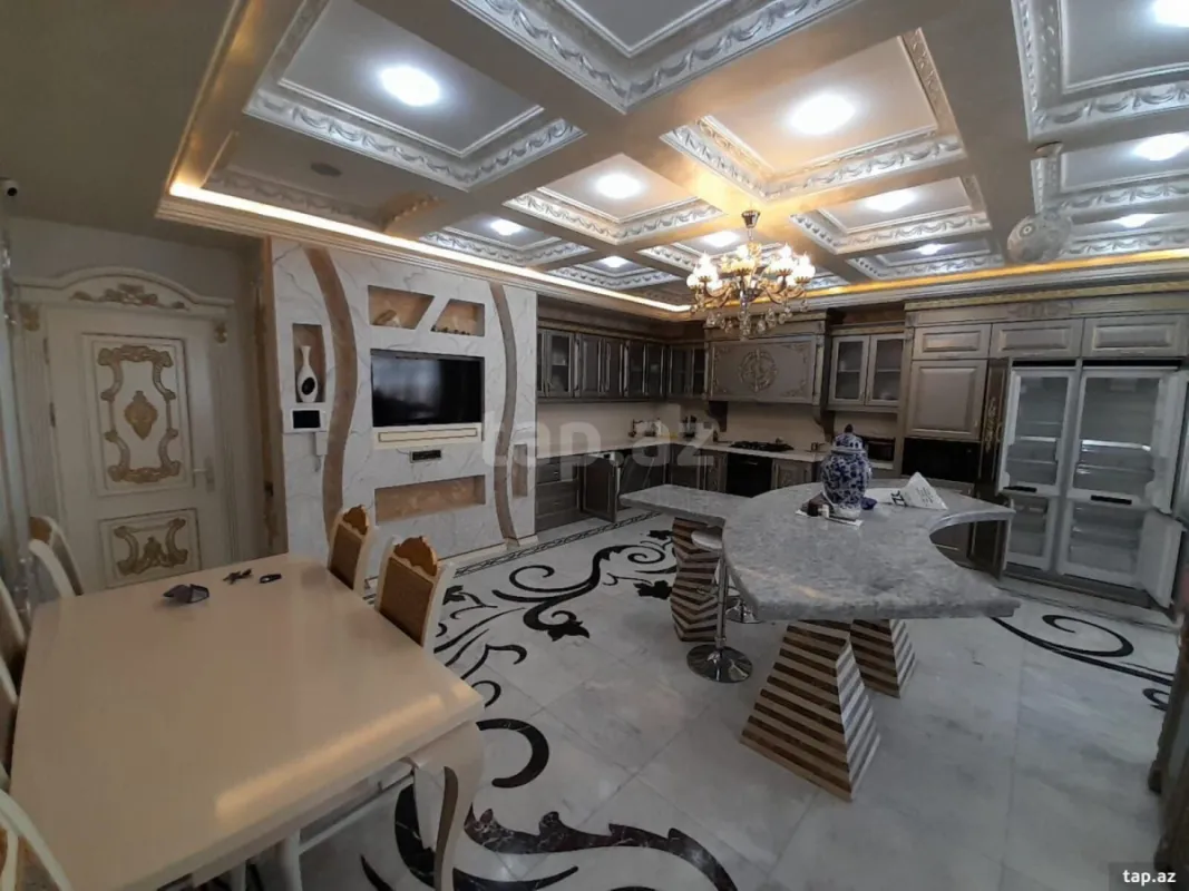 Satılır 6 otaqlı yeni tikili 300 m²