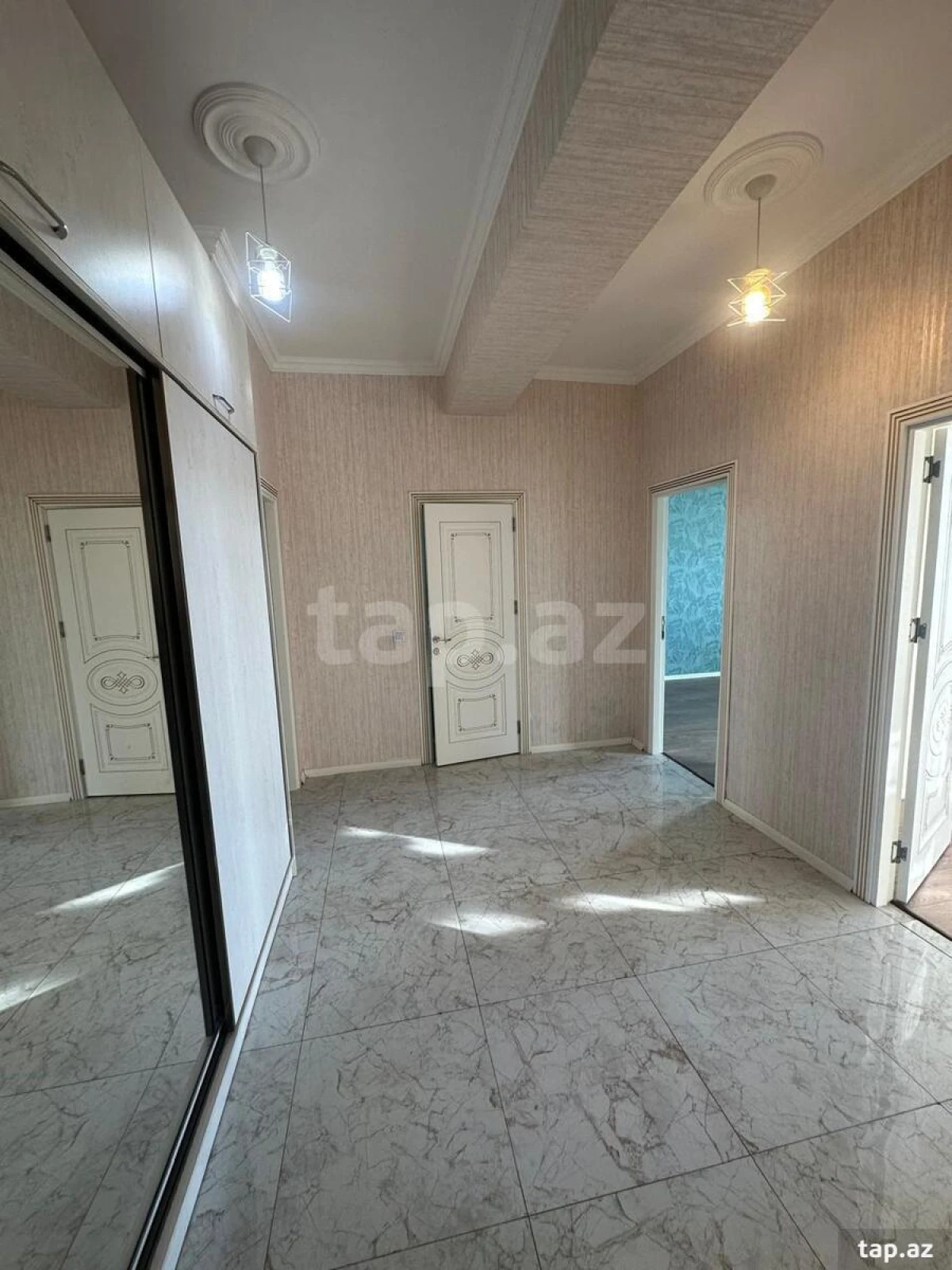 Satılır 3 otaqlı yeni tikili 105 m²