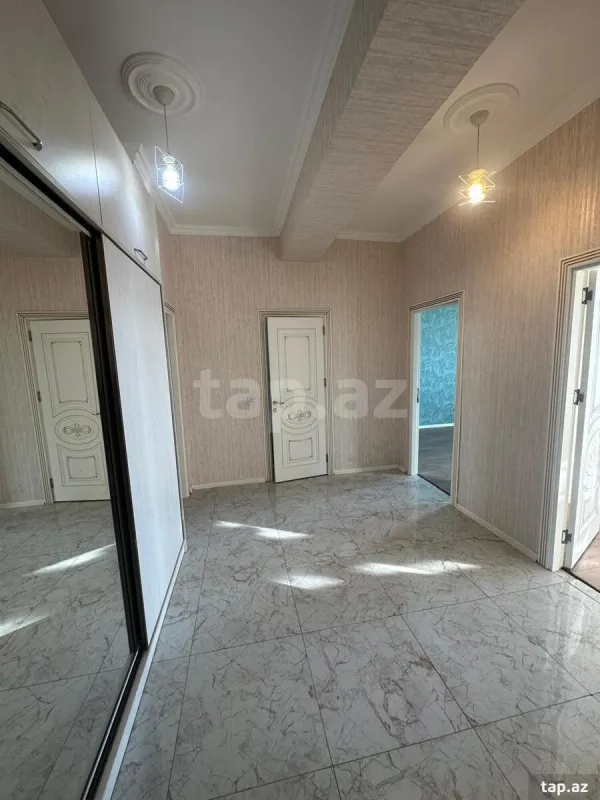 Satılır 3 otaqlı yeni tikili 105 m²