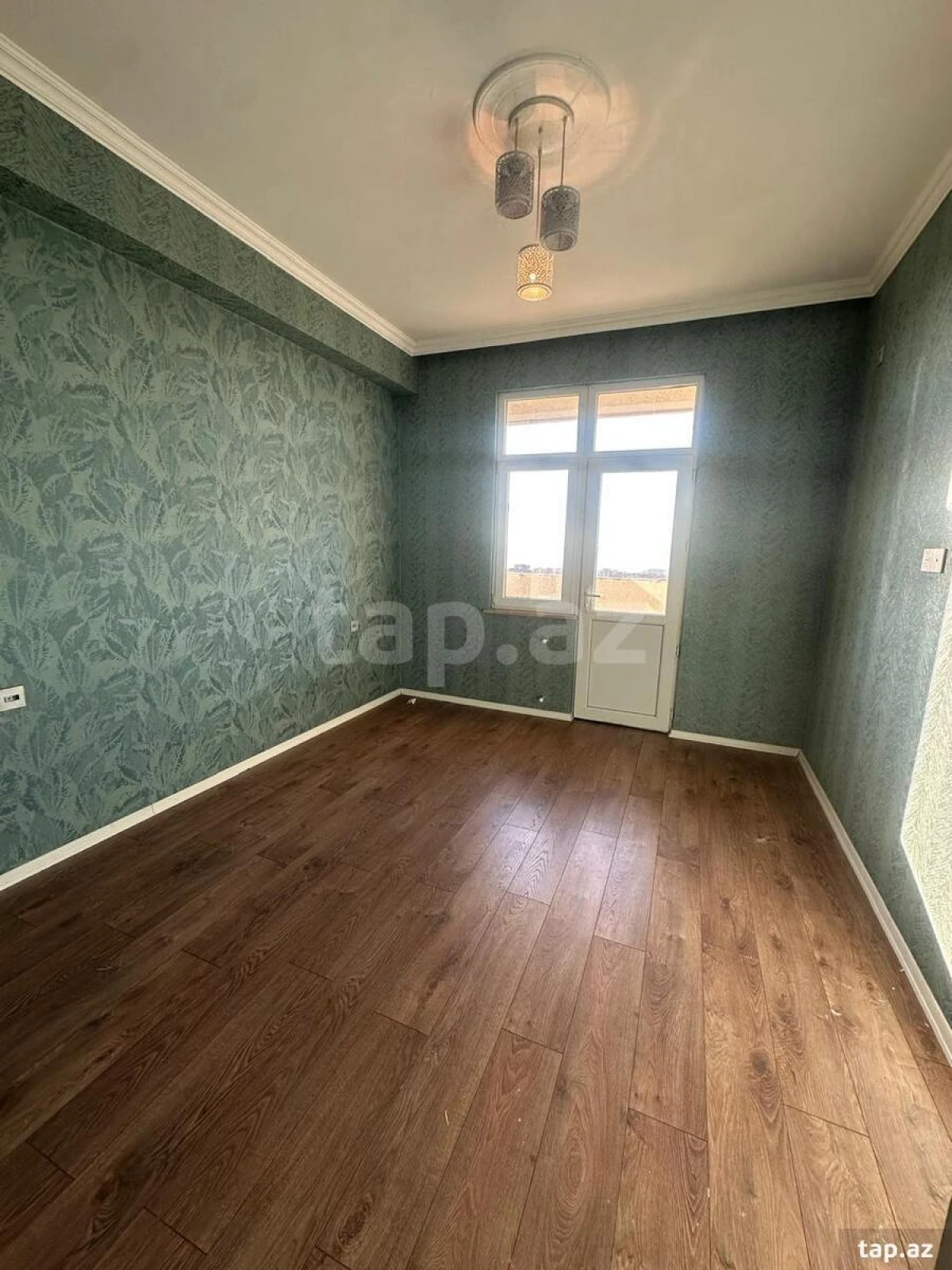 Satılır 3 otaqlı yeni tikili 105 m²