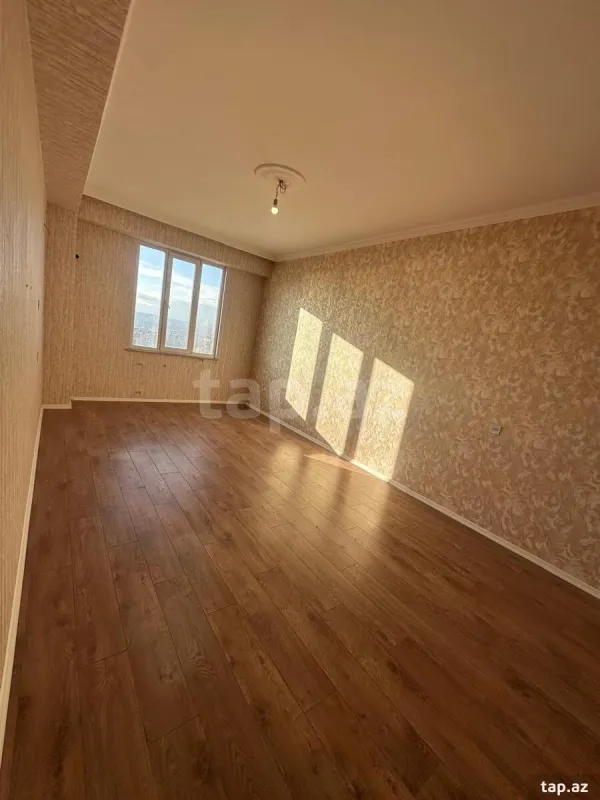 Satılır 3 otaqlı yeni tikili 105 m²