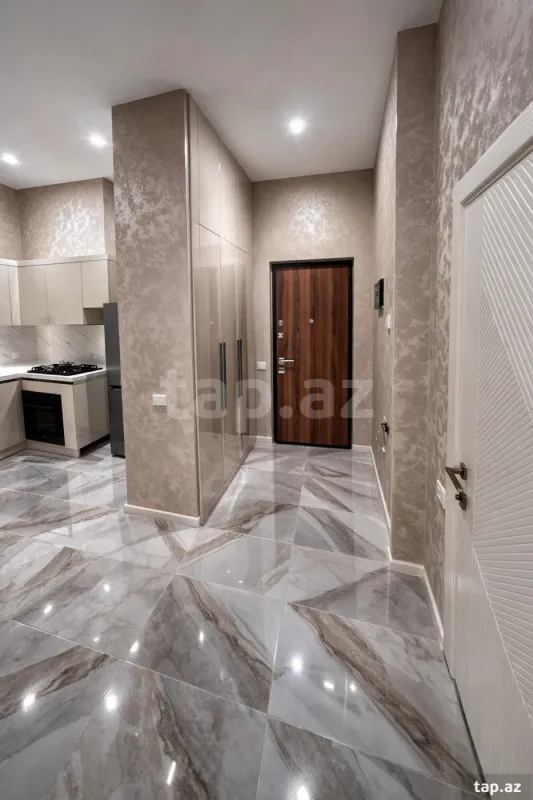 Kirayə verilir 2 otaqlı yeni tikili 72 m²