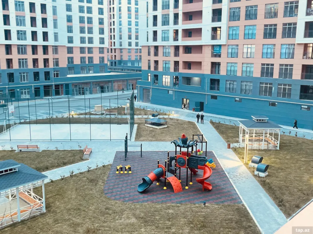 Kirayə verilir 2 otaqlı yeni tikili 80 m²