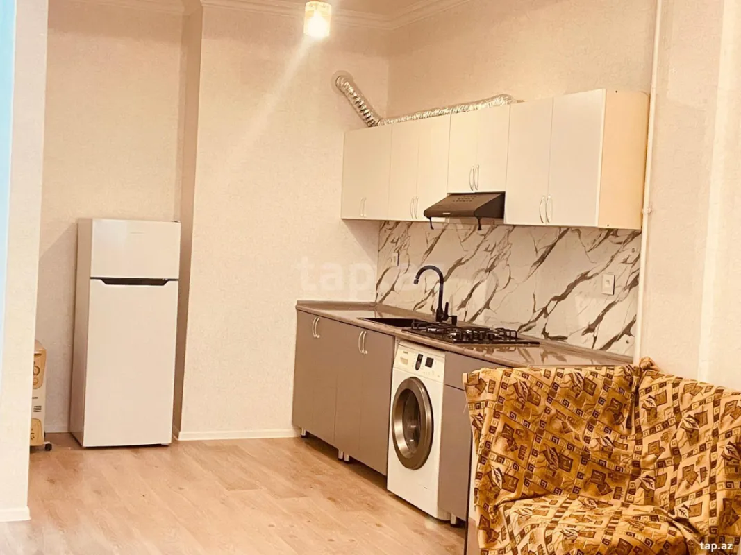 Kirayə verilir 2 otaqlı yeni tikili 80 m²