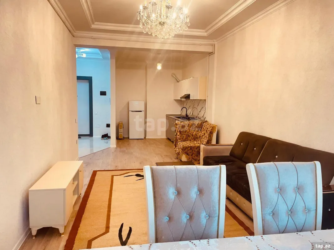 Kirayə verilir 2 otaqlı yeni tikili 80 m²