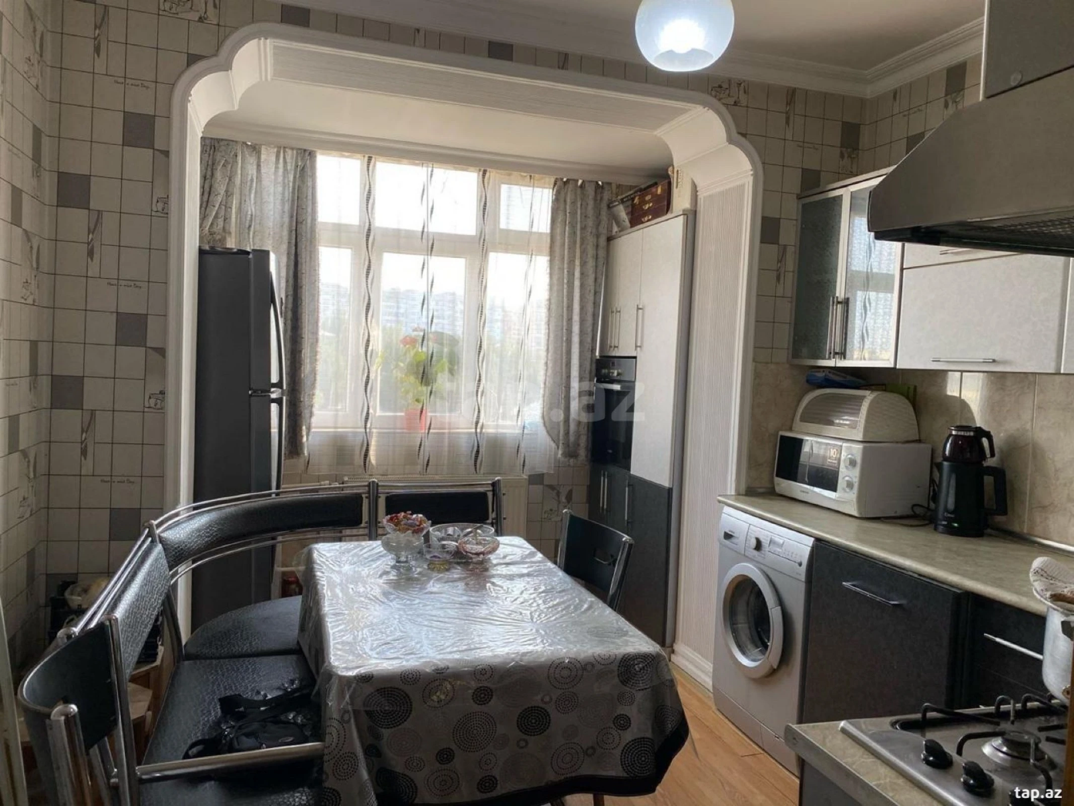 Kirayə verilir 3 otaqlı yeni tikili 75 m²