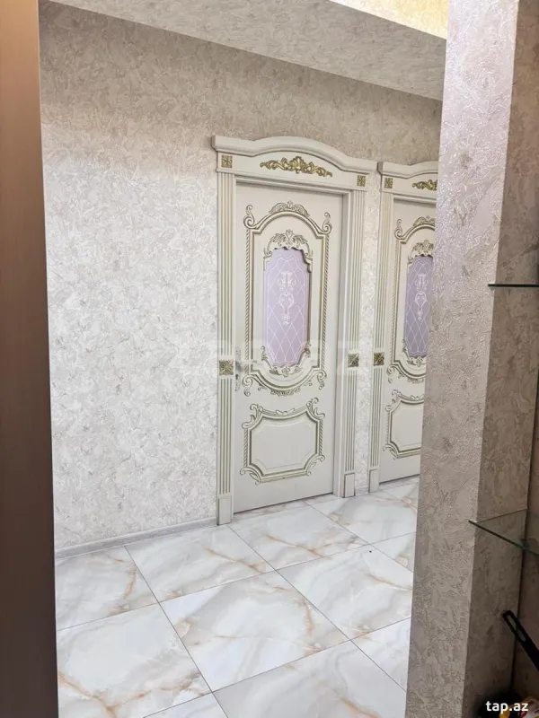 Kirayə verilir 2 otaqlı yeni tikili 70 m²