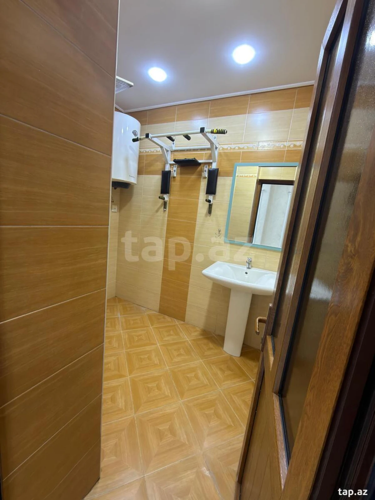 Kirayə verilir 2 otaqlı yeni tikili 65 m²