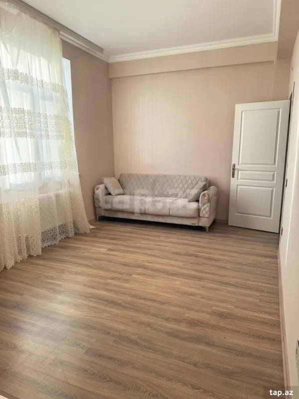 Kirayə verilir 2 otaqlı yeni tikili 65 m²