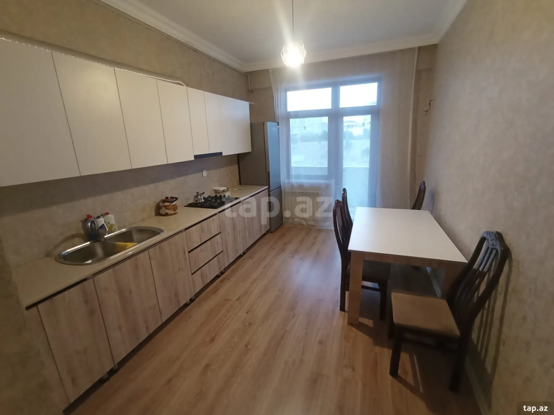 Kirayə verilir 2 otaqlı yeni tikili 82.2 m²
