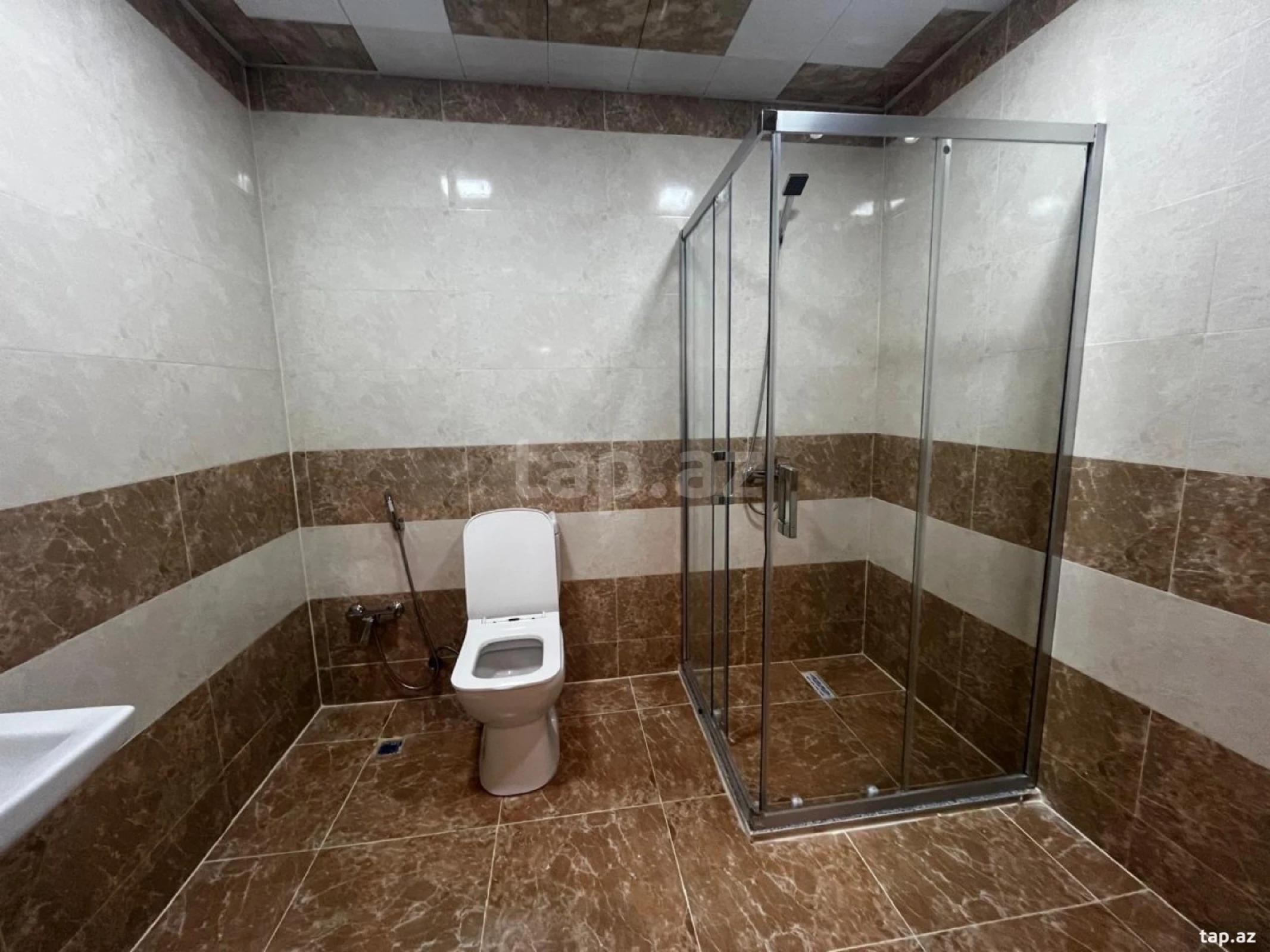 Kirayə verilir 3 otaqlı yeni tikili 80 m²