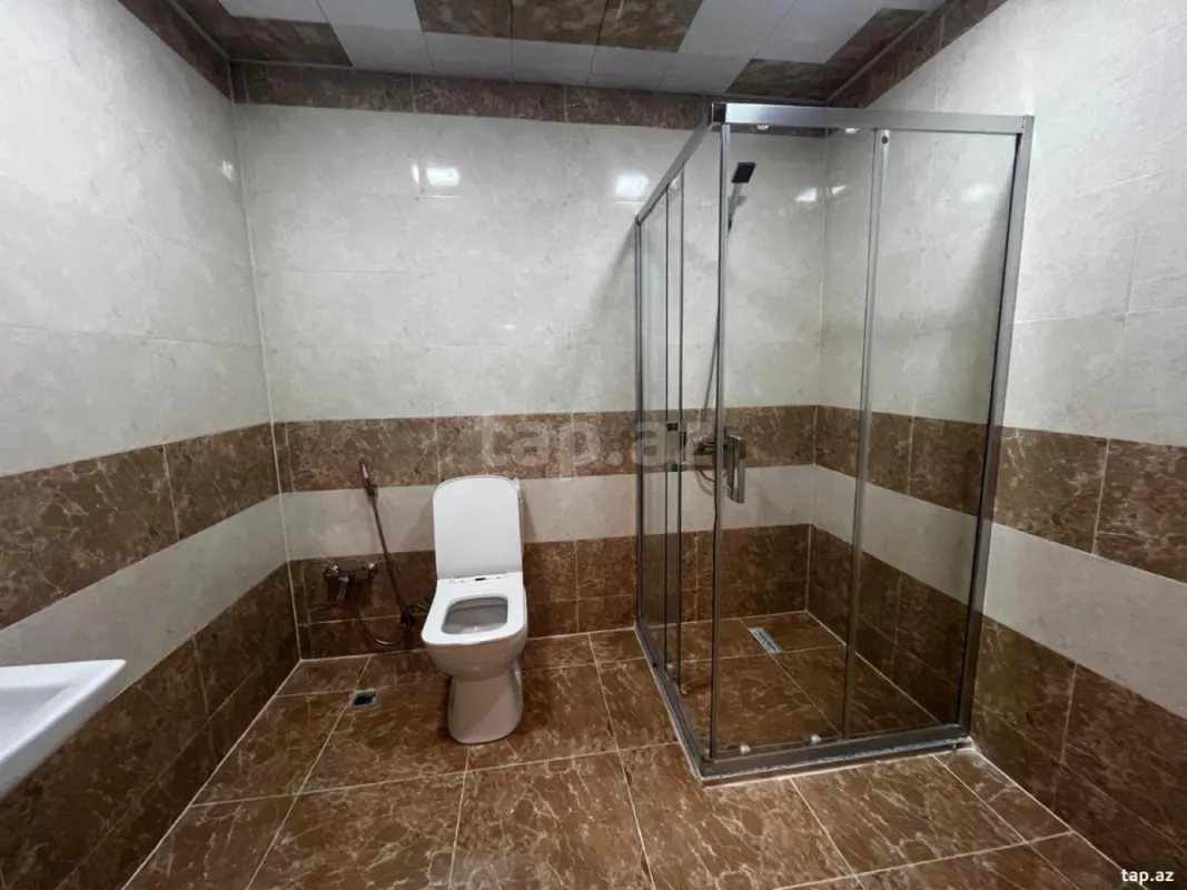 Kirayə verilir 3 otaqlı yeni tikili 80 m²