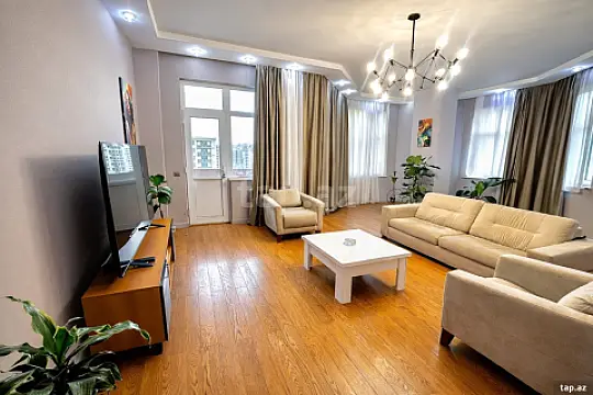 Satılır 3 otaqlı yeni tikili 145 m² — Bakı 3 otaq 145.00 m²