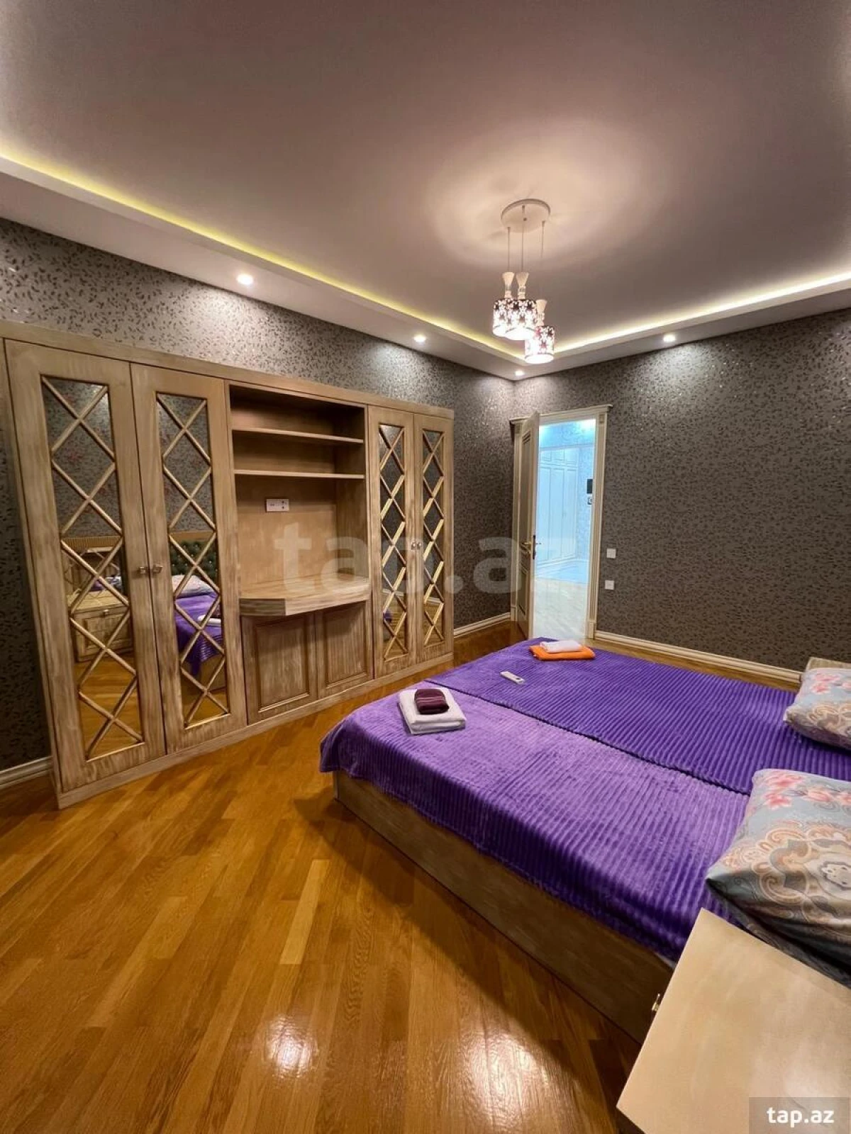 Kirayə verilir 2 otaqlı yeni tikili 110 m²