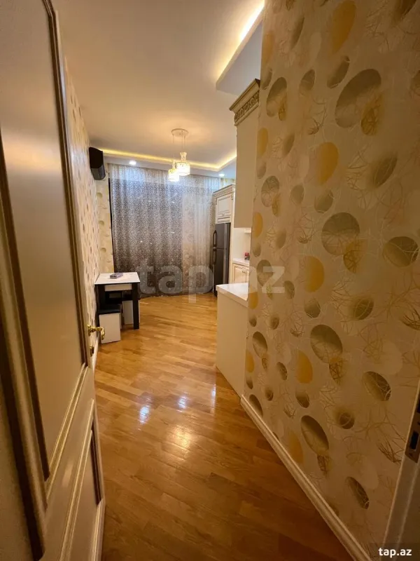 Kirayə verilir 2 otaqlı yeni tikili 110 m²